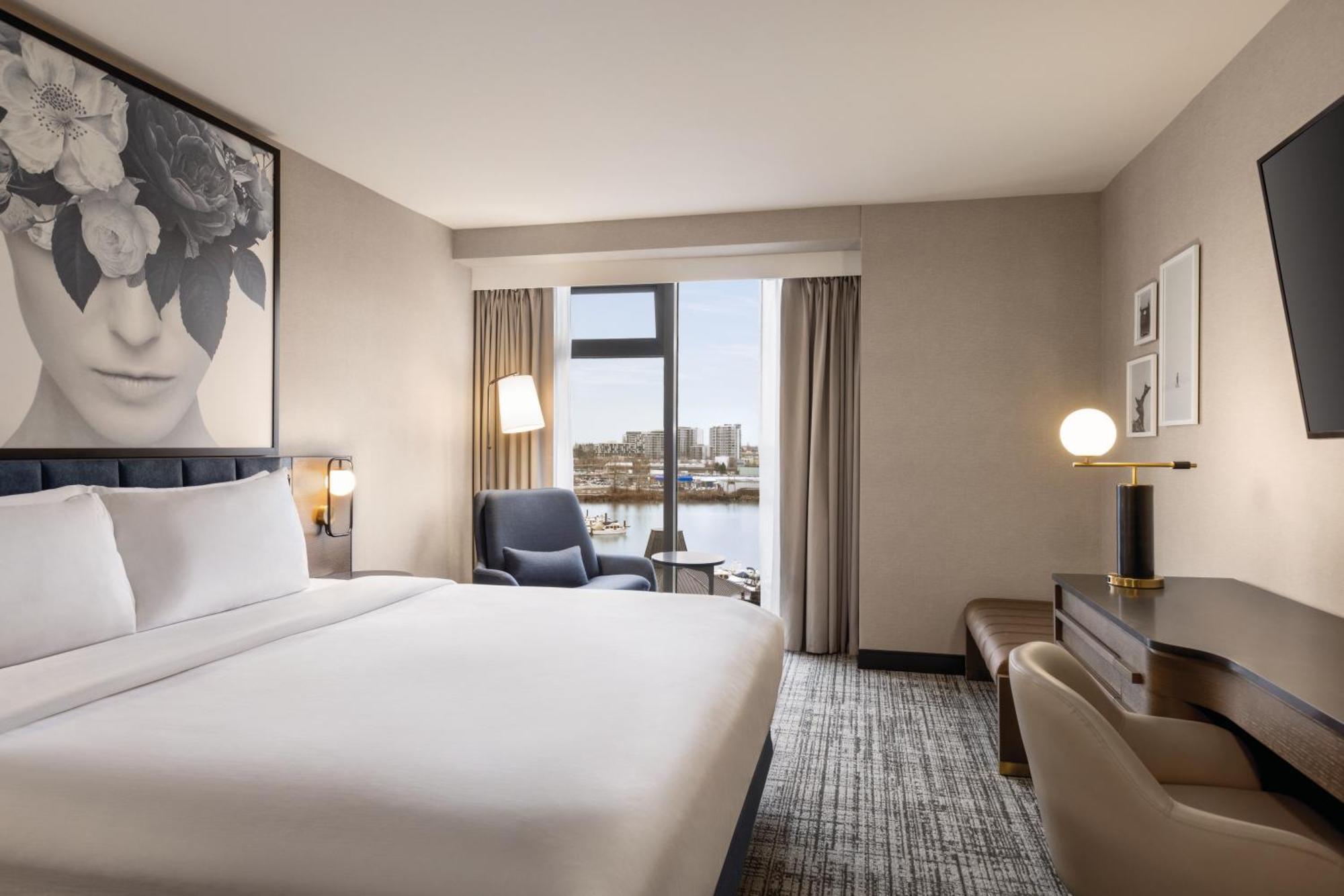 Radisson Blu Vancouver Airport & Marina