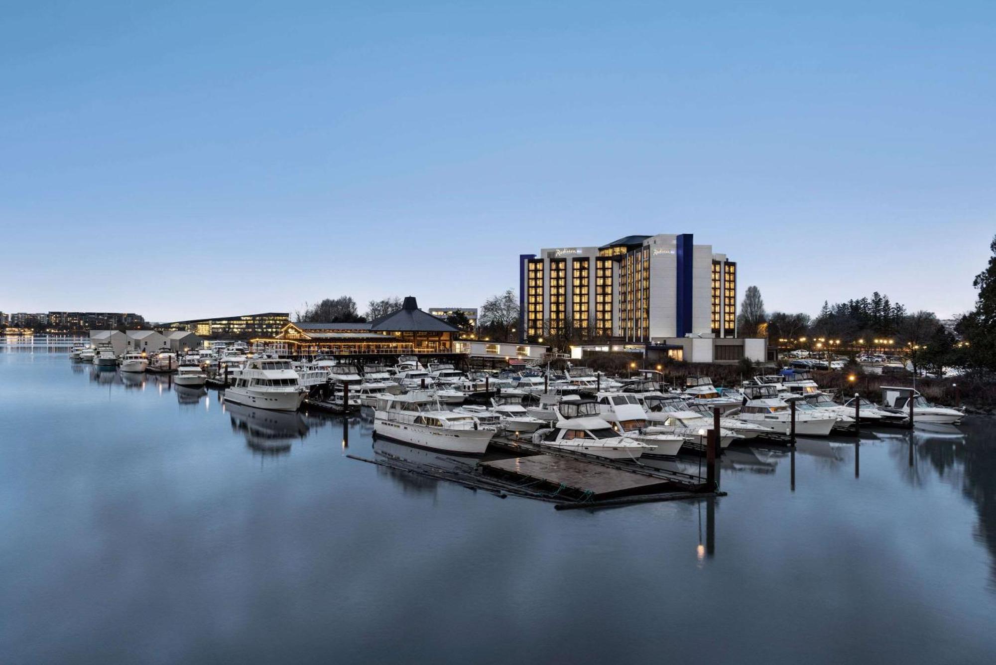 Radisson Blu Vancouver Airport & Marina Hotel Richmond