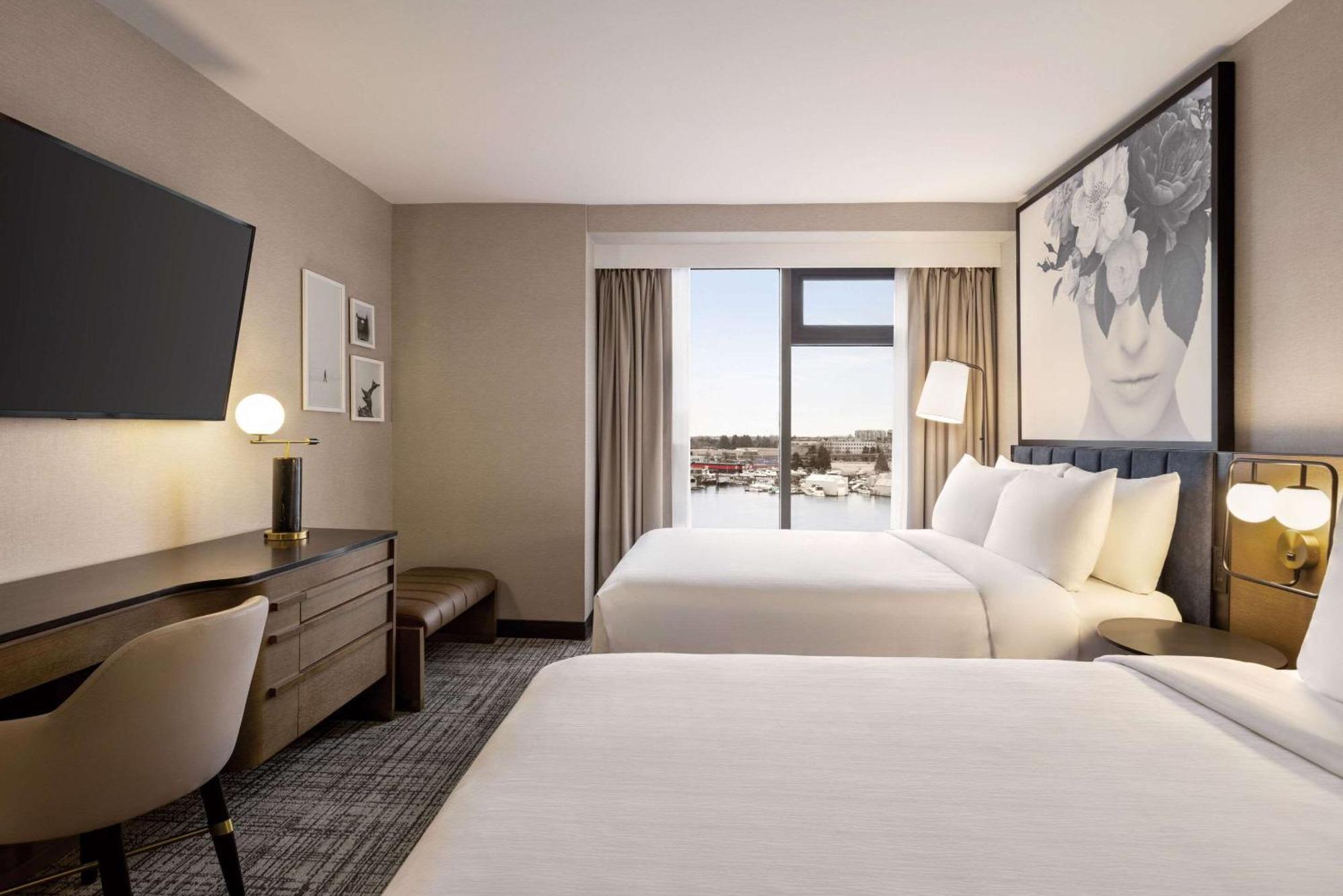 Radisson Blu Vancouver Airport & Marina