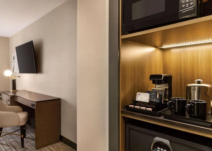Radisson Blu Vancouver Airport Hotel & Marina